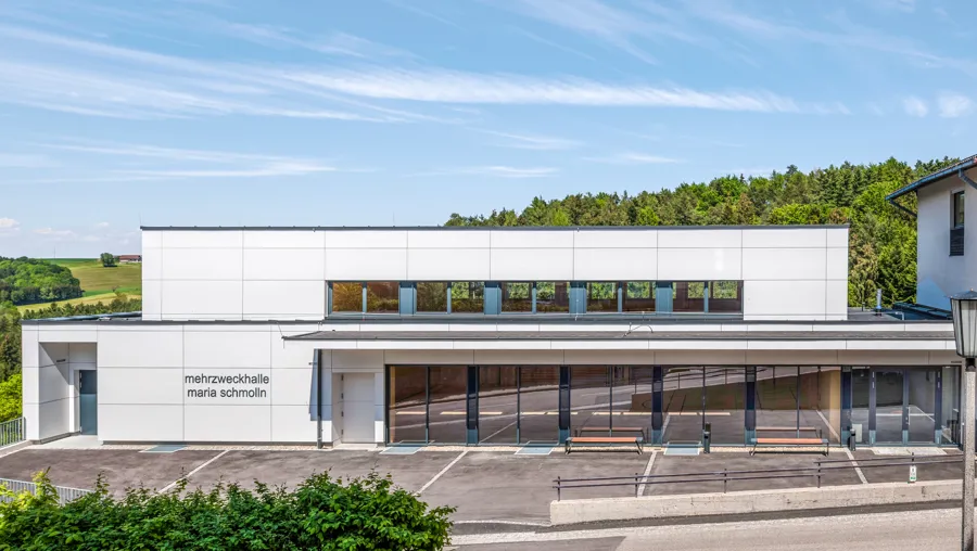 Gemeindeamt und Mehrzweckhalle Maria Schmolln - Außenansicht