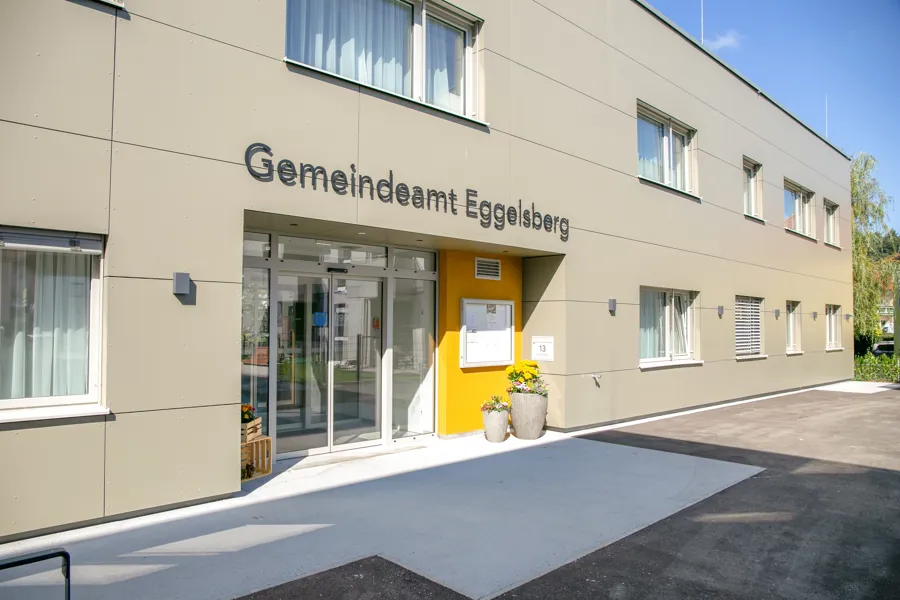 Neue Mitte Eggelsberg - Eingang Gemeindeamt